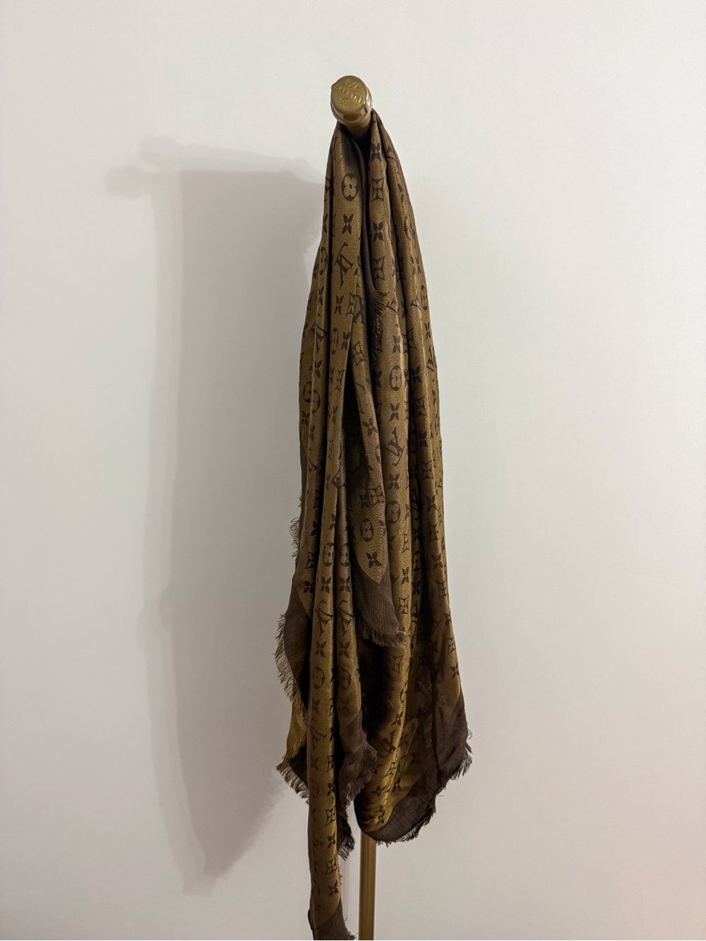 louis vuitton monogram silk blend scarf/shawl